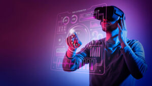 Imagem de uma homem com um óculos de realidade virtual, tocando em uma imagem virtual